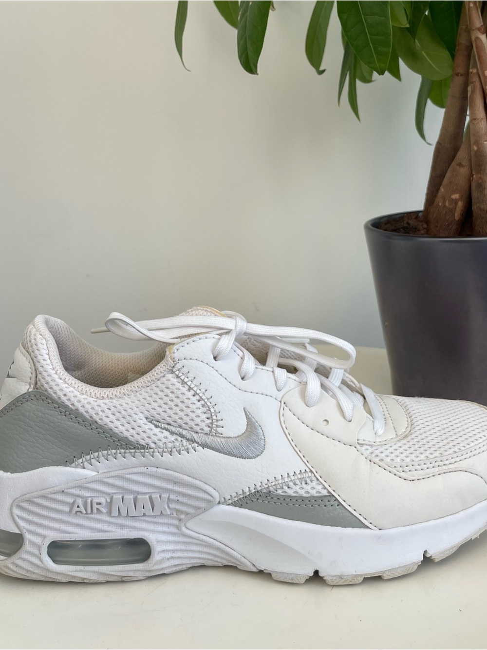 Women Size 7 Nike Air Max Excee
White Metallic Platinum Shoes